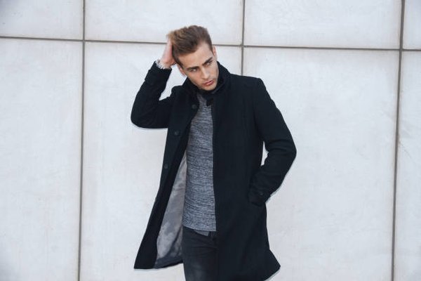 Le manteau 3/4 homme : style et confort à portée de main